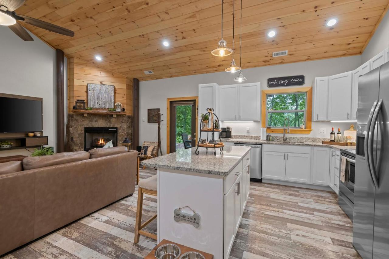 Stunning Views, Superb Atmosphere, Modern Amenities, In The Middle Of Nature Bryson City Esterno foto