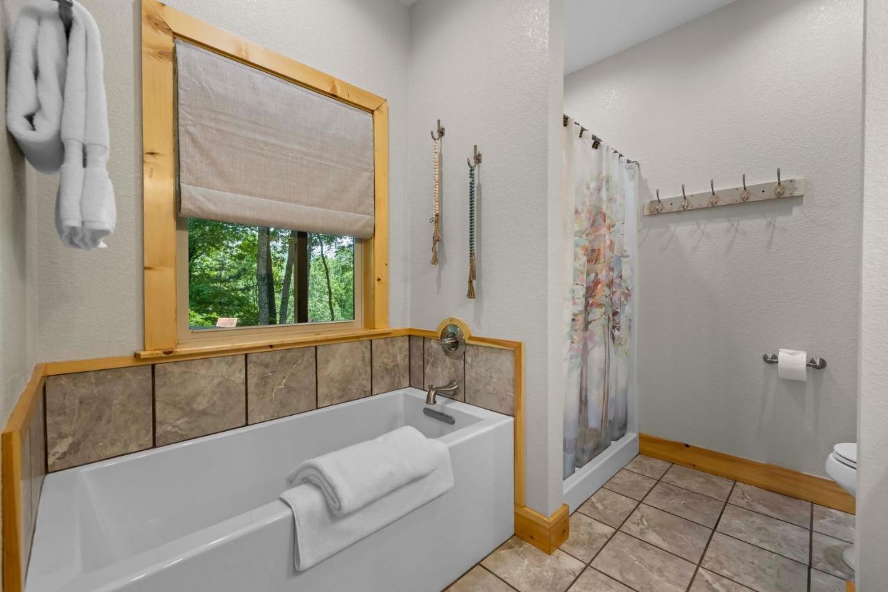 Stunning Views, Superb Atmosphere, Modern Amenities, In The Middle Of Nature Bryson City Esterno foto